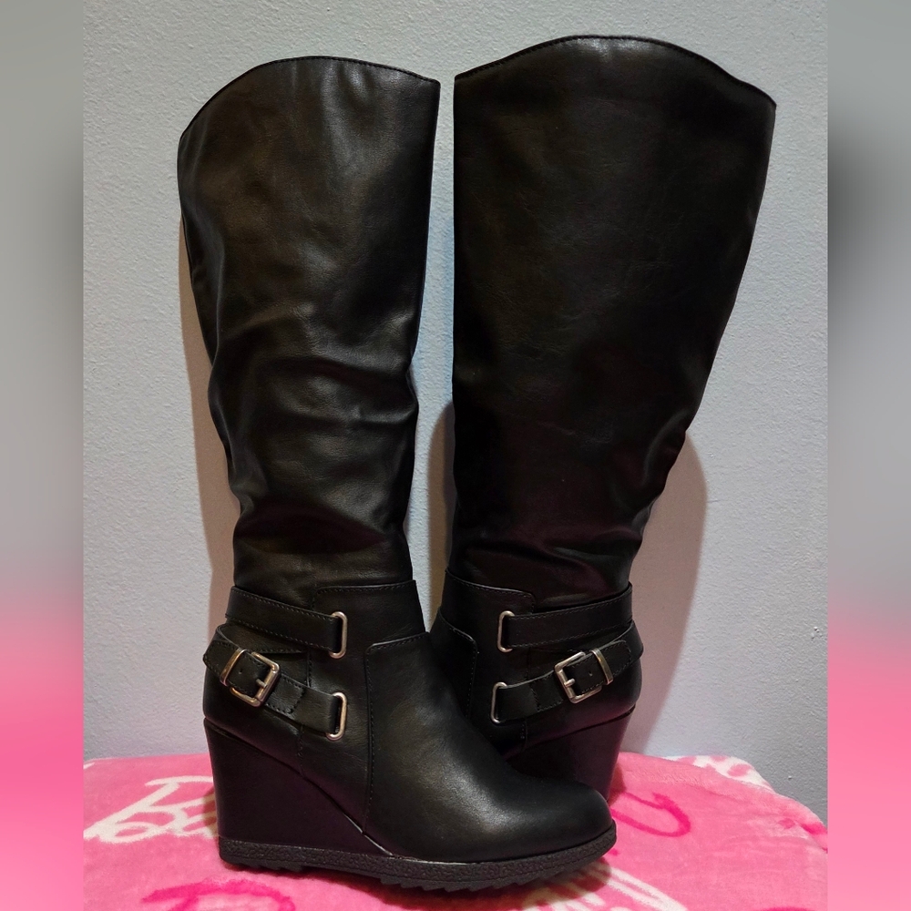 American Rag Women's Kyle Black Round Toe Wedge Boot, Size 6.5M - Picture 6 of 10